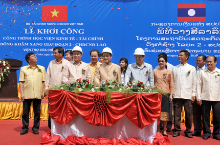 ຫວຽດນາມຊ່ວຍ ລາວ ຍົກສູງຄວາມສາມາດ ກໍ່ສ້າງພະນັກງານ ການເງິນ